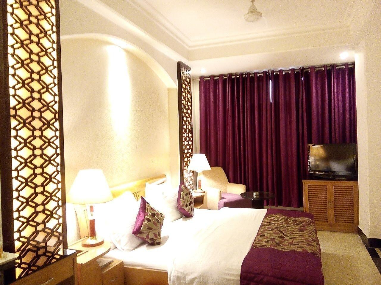 Hotel Emperor Palms New Delhi Exterior photo